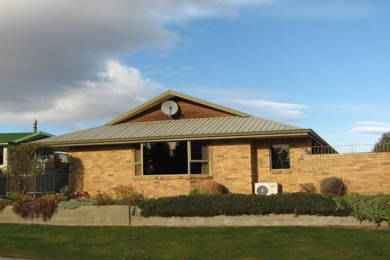 Photo of property in 96 Neplusultra Street, Cromwell, 9310