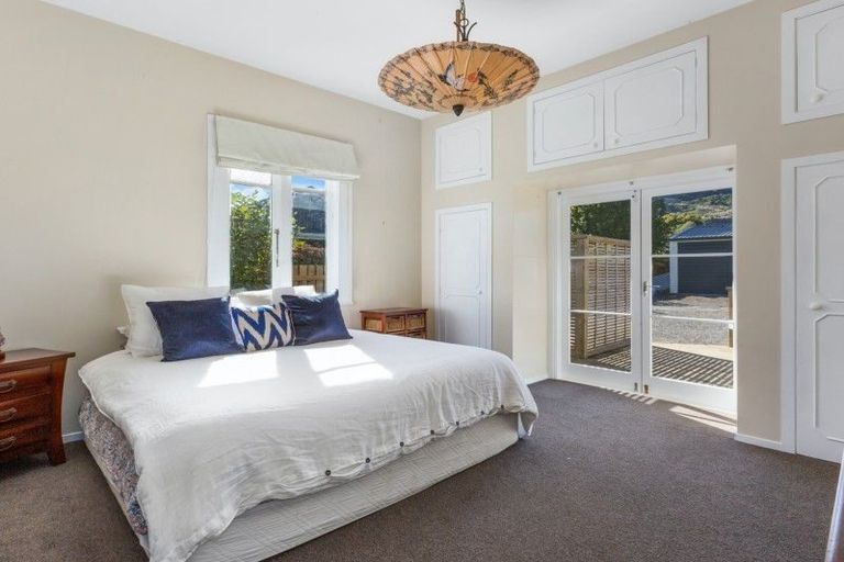 Photo of property in 32 Hinemoa Street, Paraparaumu, 5032