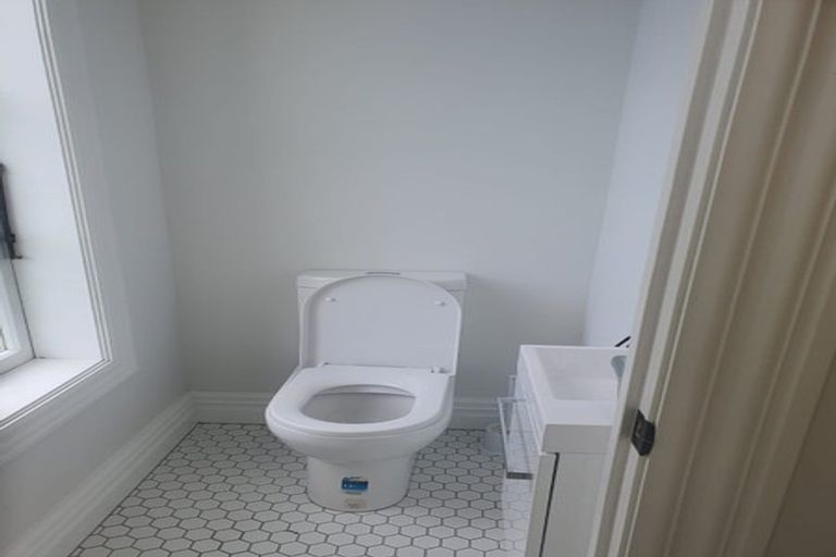 Photo of property in 102 Atawhai Road, Fitzherbert, Palmerston North, 4410