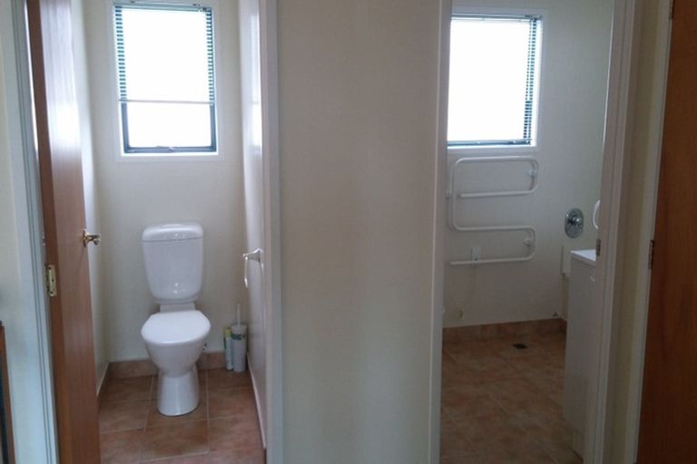 Photo of property in 2/15 Quebec Road, Milford, Auckland, 0620