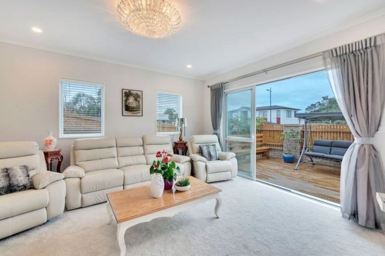 Photo of property in 51 Admirals Court Drive, Greenhithe, Auckland, 0632