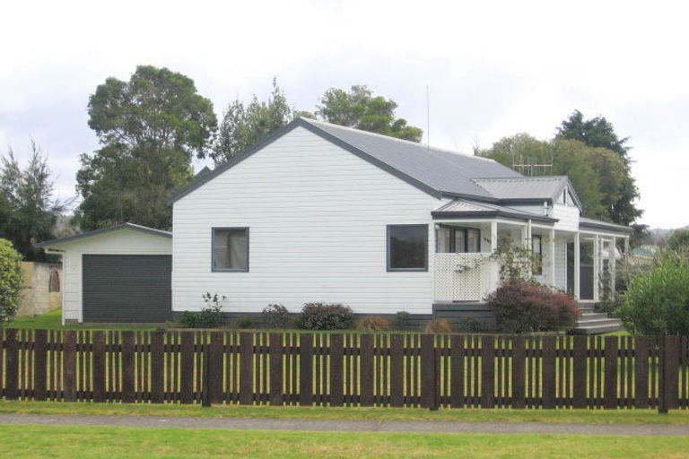 Photo of property in 105 Charleston Avenue, Whangamata, 3620