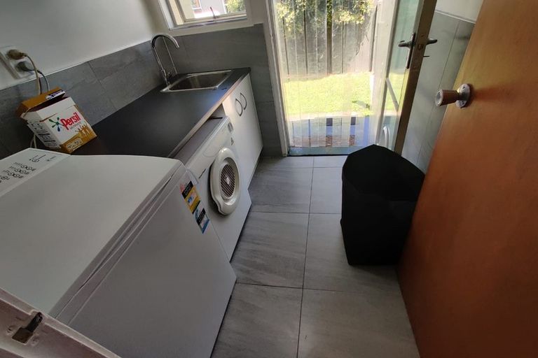 Photo of property in 18 Lipton Grove, Opaheke, Papakura, 2113