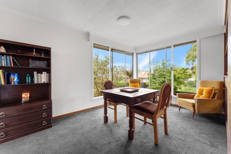 Photo of property in 77 Govett Avenue, Frankleigh Park, New Plymouth, 4310