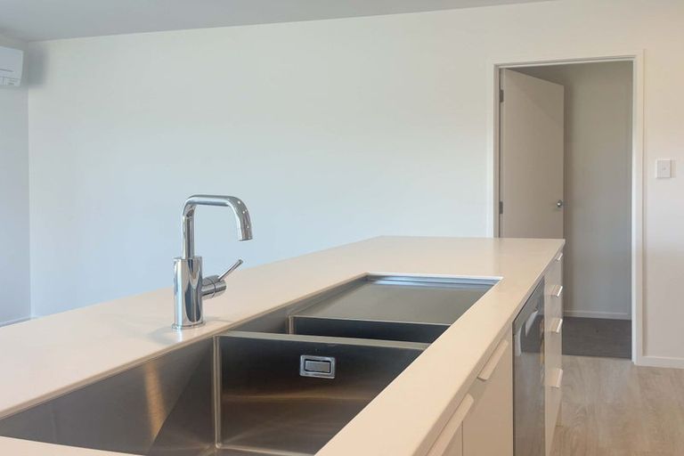 Photo of property in 16 Wexford Crescent, Halswell, Christchurch, 8025