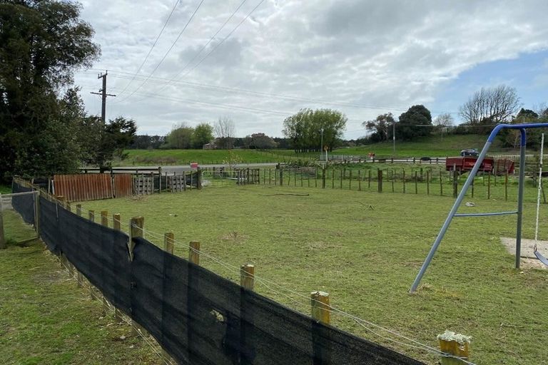 Photo of property in 328 Arapaepae Road, Levin, 5571