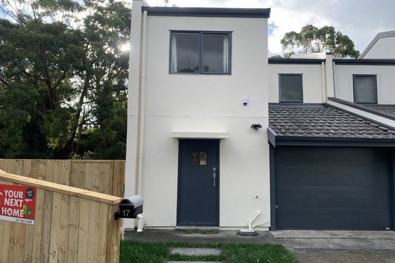 Photo of property in 17 Sun Place, Henderson, Auckland, 0612