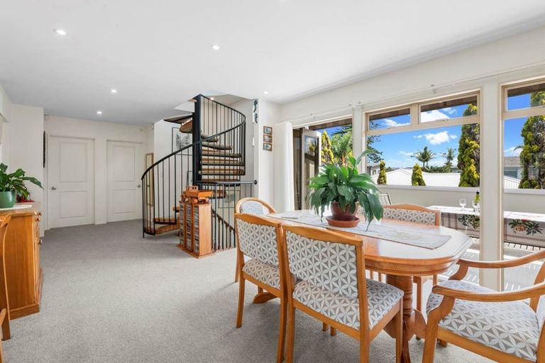 Photo of property in 13a Marellen Drive, Red Beach, 0932