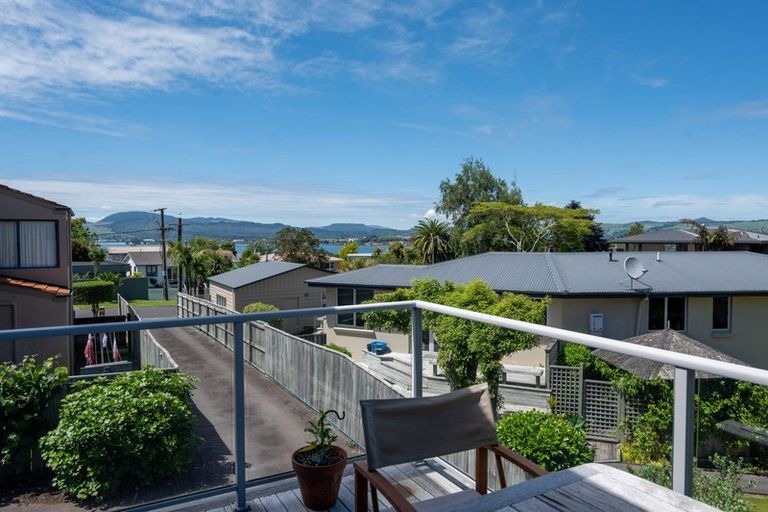 Photo of property in 20b Grand Vue Road, Kawaha Point, Rotorua, 3010