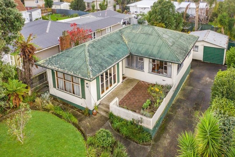 Photo of property in 37 Mckean Avenue, Manurewa, Auckland, 2102