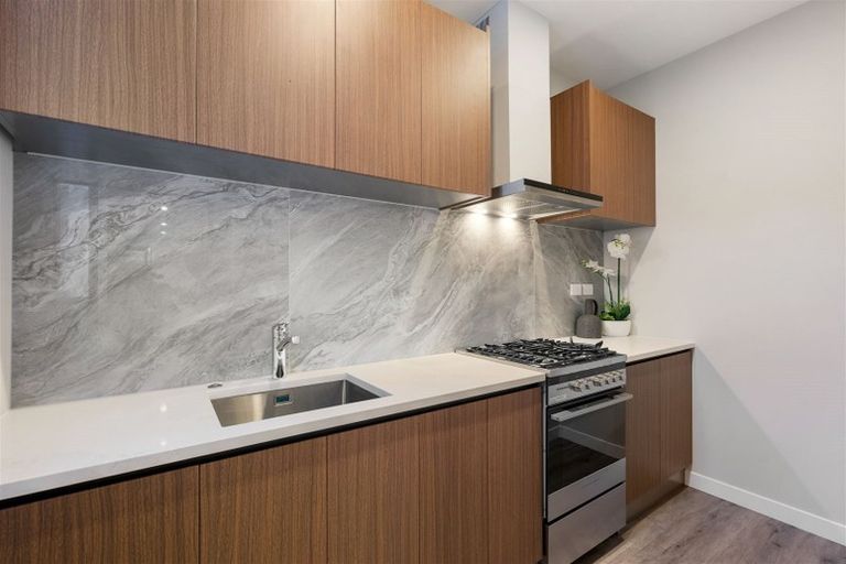 Photo of property in 28 Longshore Drive, Long Bay, Auckland, 0630