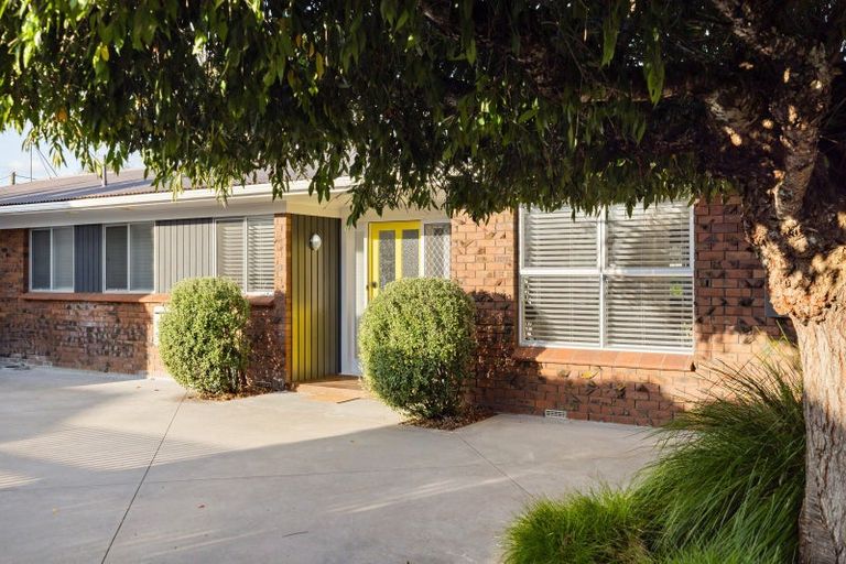 Photo of property in 82 Williams Street, Cambridge, 3434