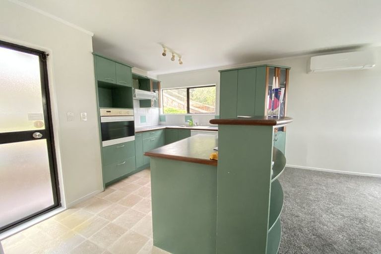 Photo of property in 10 Flamingo Court, Goodwood Heights, Auckland, 2105