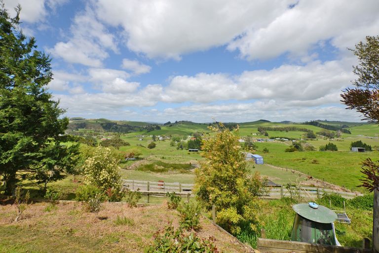 Photo of property in 215 Valley View Road, Otaika, Whangarei, 0170