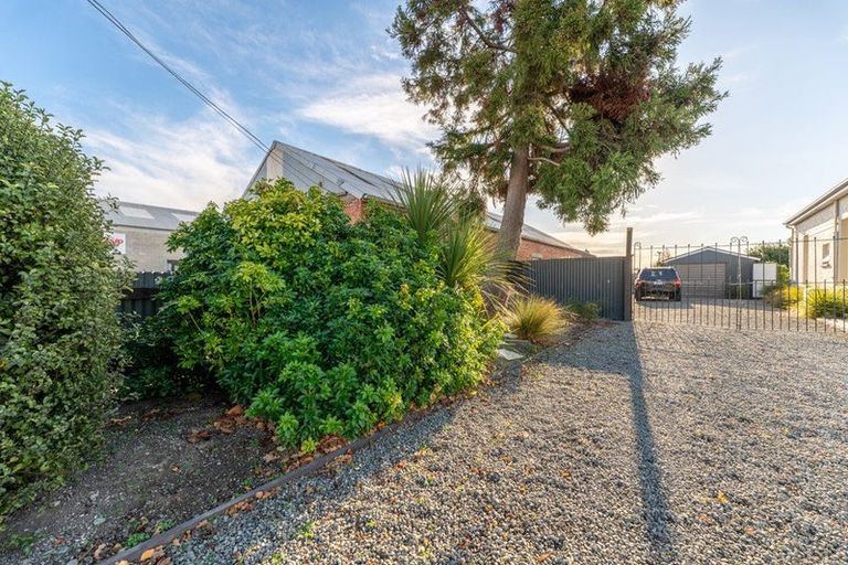 Photo of property in 100 High Street, Waimate, 7924