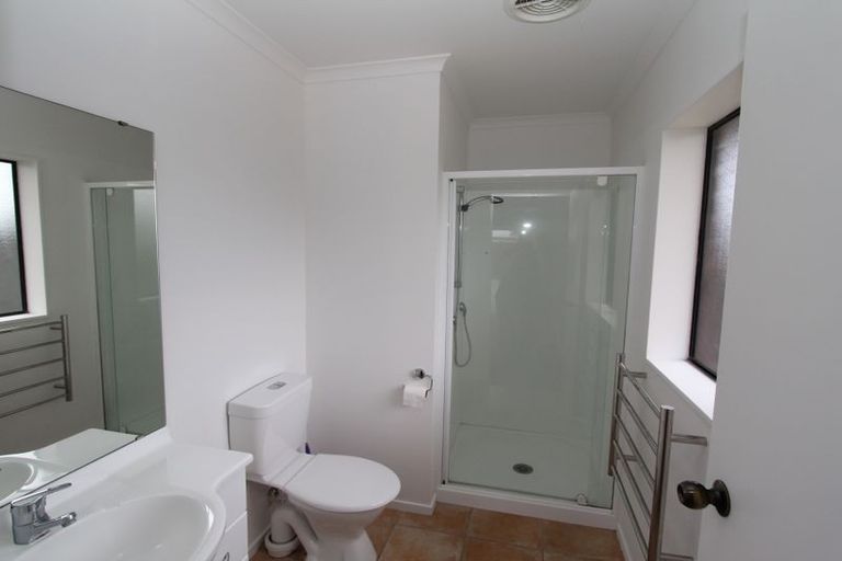 Photo of property in 38 Sandwick Drive, Weymouth, Auckland, 2103
