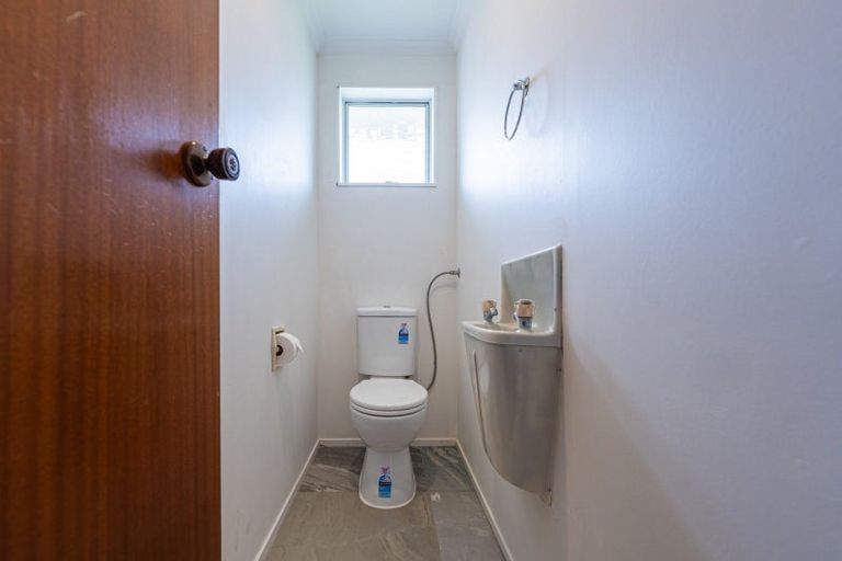 Photo of property in 11 Chippendale Crescent, Highbury, Palmerston North, 4412