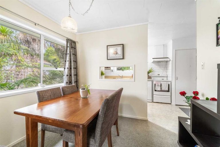 Photo of property in 8 Newstead Avenue, Browns Bay, Auckland, 0632