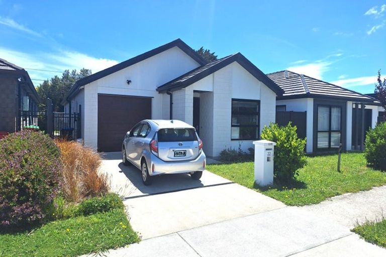 Photo of property in 22 Te Kaeaea Crescent, Wallaceville, Upper Hutt, 5018