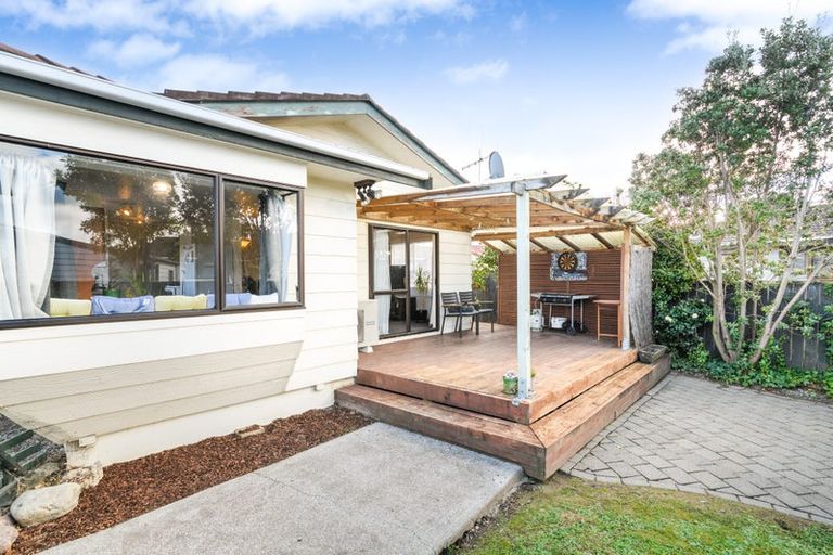 Photo of property in 2 Bevan Place, Cloverlea, Palmerston North, 4412