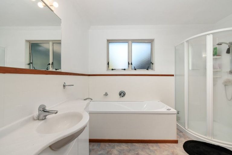 Photo of property in 86c Kawaha Point Road, Kawaha Point, Rotorua, 3010