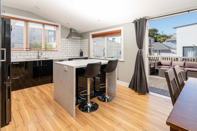 Photo of property in 489 Adelaide Road, Berhampore, Wellington, 6023