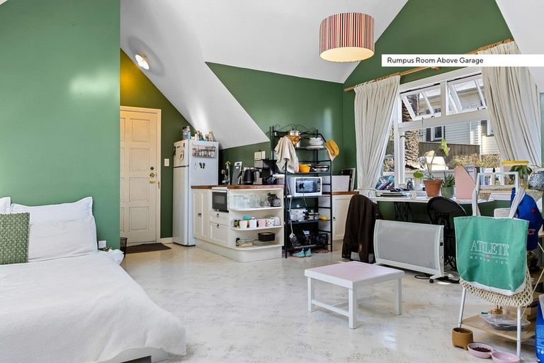 Photo of property in 49 Cashmere Road, Cashmere, Christchurch, 8022