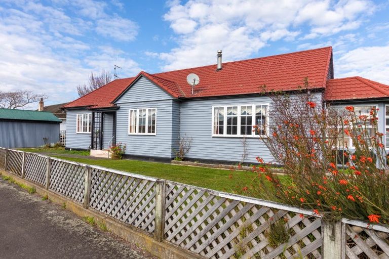 Photo of property in 12 Gertrude Street, Dannevirke, 4930