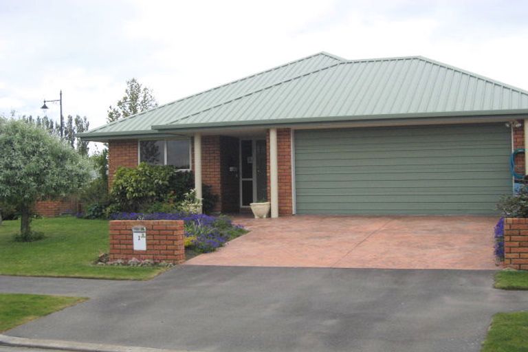 Photo of property in 1 Glencullen Drive, Casebrook, Christchurch, 8051