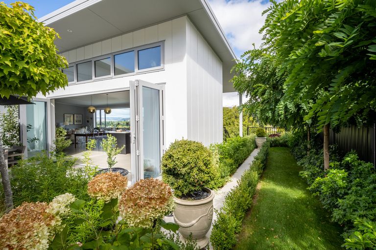 Photo of property in 32 Naylor Street, Clyde, 9330