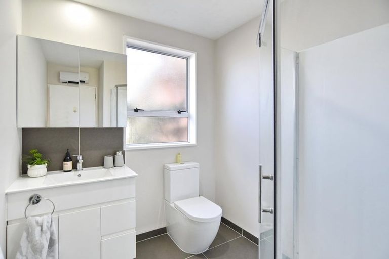 Photo of property in 28 Shenley Drive, Belfast, Christchurch, 8051