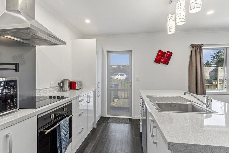 Photo of property in 12a Whitehouse Road, Titahi Bay, Porirua, 5022