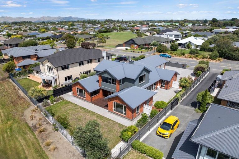 Photo of property in 512 Bower Avenue, Parklands, Christchurch, 8083