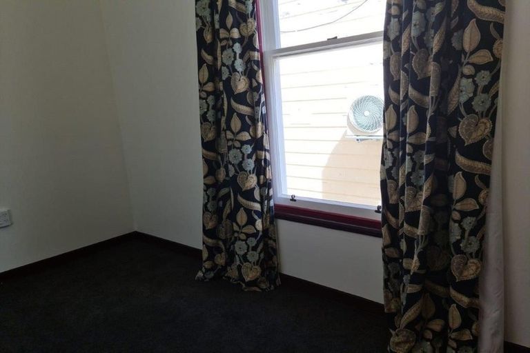 Photo of property in 21b Tinakori Road, Thorndon, Wellington, 6011