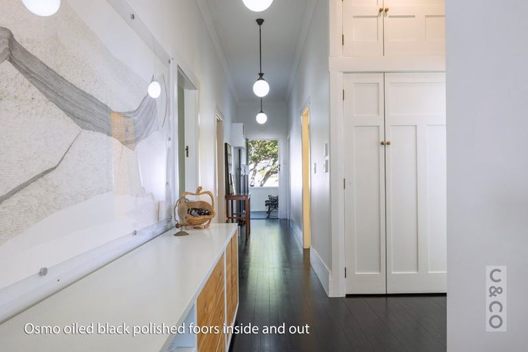 Photo of property in 8 Puriri Street, Helensville, 0800