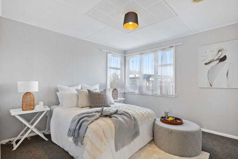 Photo of property in 50 Wyndham Street, Carterton, 5713