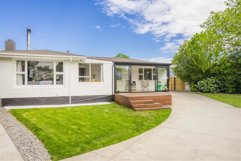 Photo of property in 13 Gladson Avenue, Sockburn, Christchurch, 8042