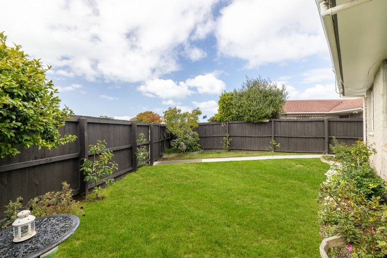 Photo of property in 1/17 Tamarisk Place, Parklands, Christchurch, 8083
