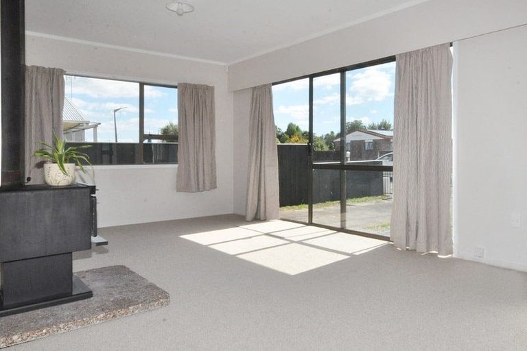 Photo of property in 12 Shoalhaven Street, Paeroa, 3600