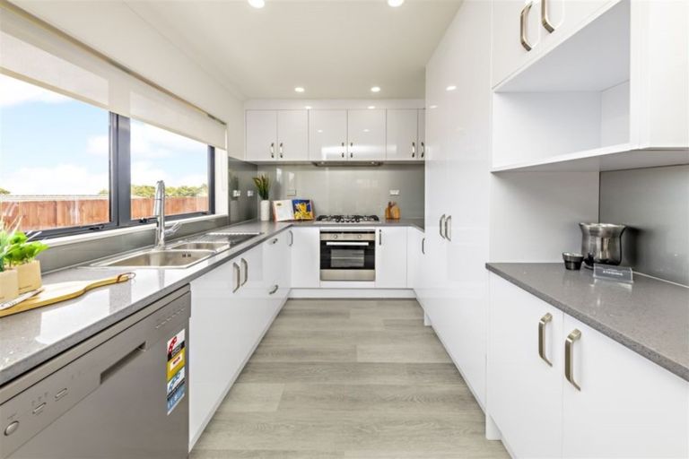 Photo of property in 34a Botanic View, Manurewa, Auckland, 2105