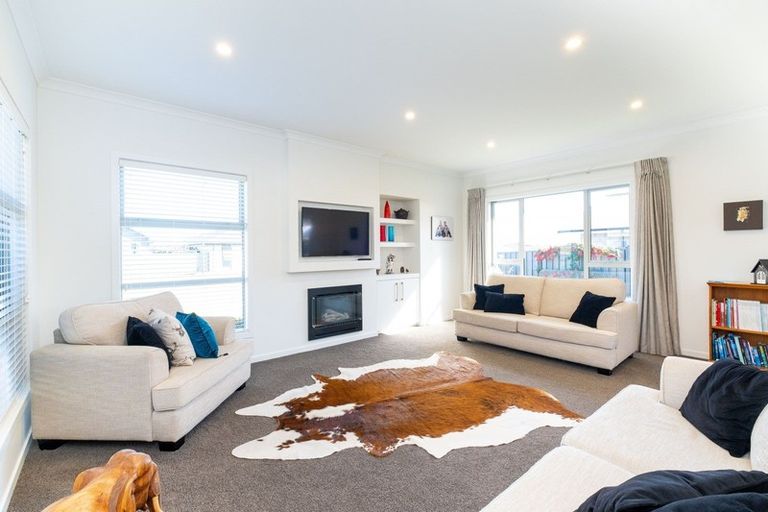 Photo of property in 11 Whakatomo Place, Havelock North, 4130