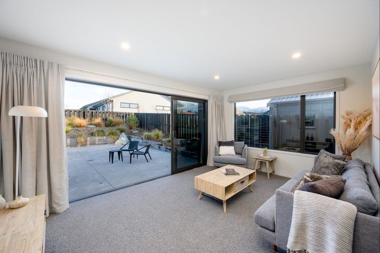 Photo of property in 23 Obelisk Street, Wanaka, 9305