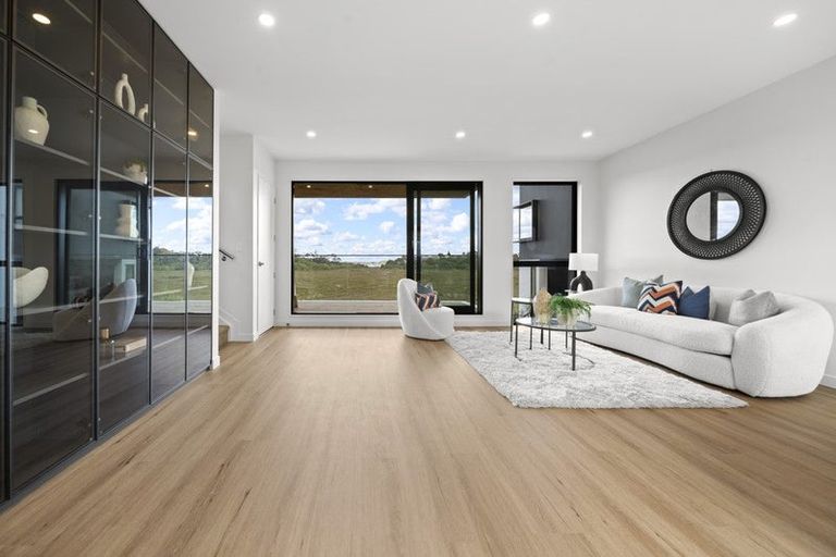 Photo of property in 33d Saint Peters Street, Northcote, Auckland, 0627