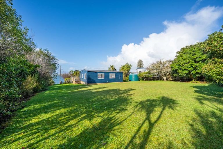 Photo of property in 20 Komiti Road, Tinopai, 0593