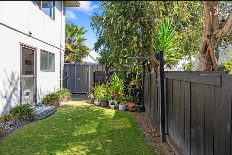 Photo of property in 10a Hayley Grove, Papamoa Beach, Papamoa, 3118