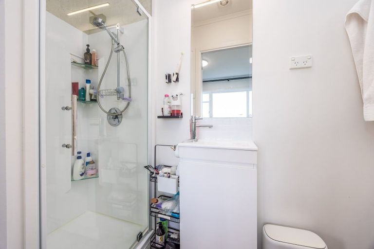 Photo of property in 7 Chamberlain Road, Massey, Auckland, 0614