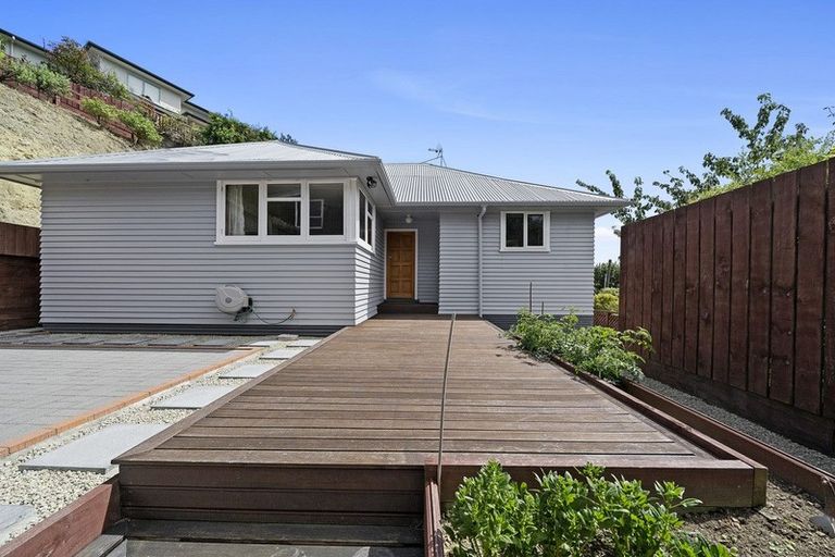 Photo of property in 137 Ironside Road, Johnsonville, Wellington, 6037