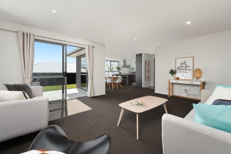 Photo of property in 21 Fairfax Crescent, Pyes Pa, Tauranga, 3112