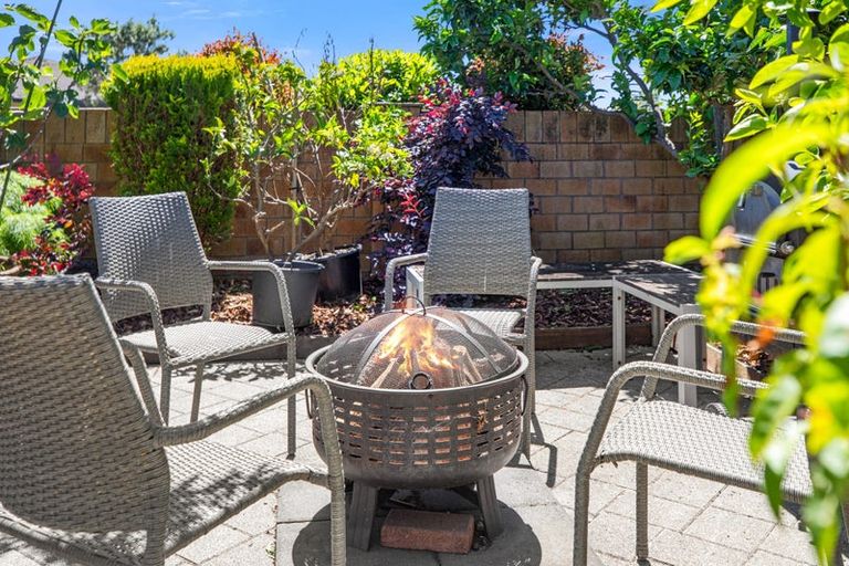 Photo of property in 120 Doncaster Drive, Papamoa Beach, Papamoa, 3118