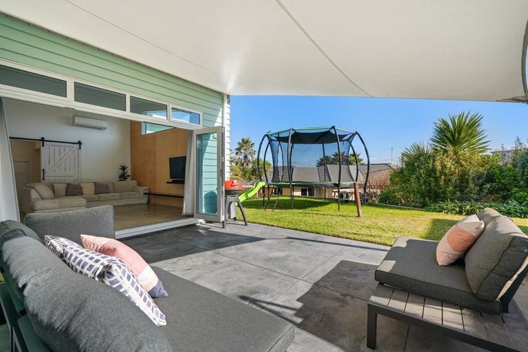 Photo of property in 32a Ohuirehe Road, Coastlands, Whakatane, 3120